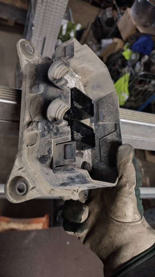 Volvo FCIOMM - Электрическая система для Грузовиков: фото 2 Volvo FCIOMM - Электрическая система для Грузовиков: фото 2