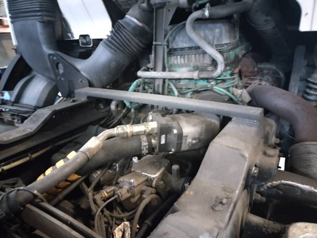 Volvo FMX370 6x2 av3700mm multilift vaijerilaite - Портальный бункеровоз: фото 5 Volvo FMX370 6x2 av3700mm multilift vaijerilaite - Портальный бункеровоз: фото 5