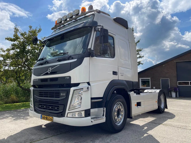 Volvo FM 460 EURO 6 / TOP!! / NL TRUCK / GLOBETROTTER / SAFETY SYSTEMS - Тягач: фото 1 Volvo FM 460 EURO 6 / TOP!! / NL TRUCK / GLOBETROTTER / SAFETY SYSTEMS - Тягач: фото 1