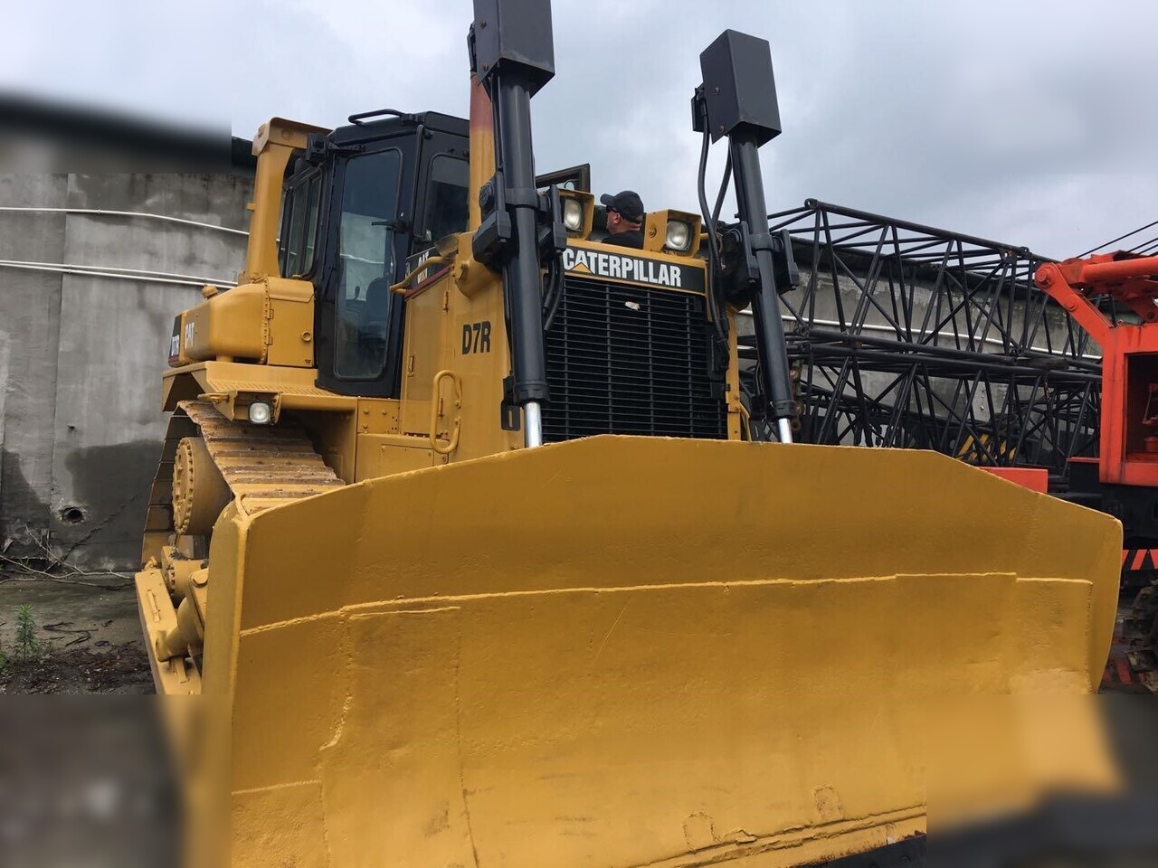 CATERPILLAR D7R - Бульдозер: фото 2 CATERPILLAR D7R - Бульдозер: фото 2