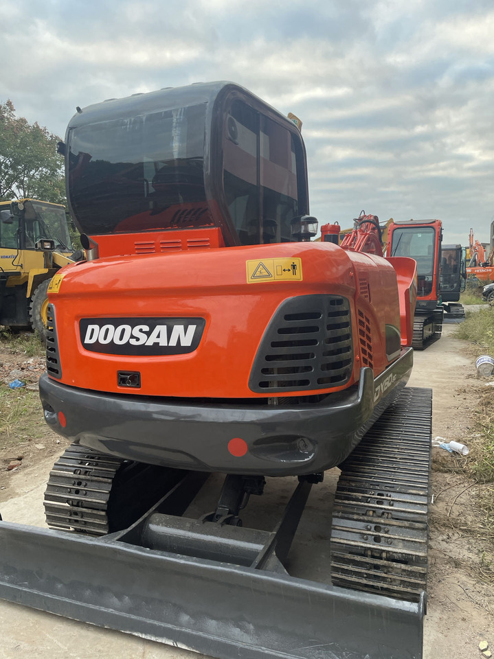 DOOSAN DX60-9C - Гусеничный экскаватор: фото 5 DOOSAN DX60-9C - Гусеничный экскаватор: фото 5