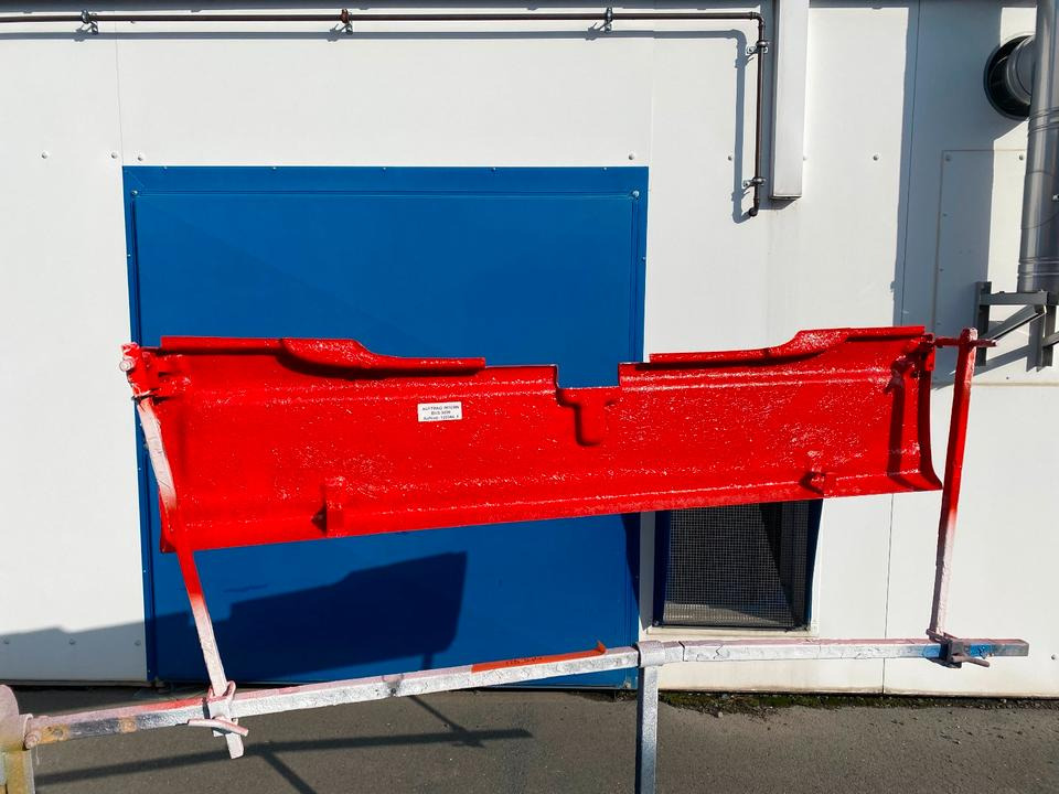 MAN Lions City A21 Heckstoßstange mit AHK Ausschnitt Lackiert UNI-Wunschfarbton OE 88732035011 / 88.73203-5011 *INKL.19% MWST* - Бампер для Автобусов: фото 2 MAN Lions City A21 Heckstoßstange mit AHK Ausschnitt Lackiert UNI-Wunschfarbton OE 88732035011 / 88.73203-5011 *INKL.19% MWST* - Бампер для Автобусов: фото 2