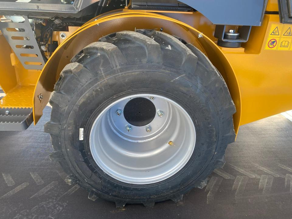 Radlader/Hoflader BK810 inkl. Tieflader und Winterpaket *INKL.19% MWST*BERGER KRAUS* KUBOTA*EURO*CE* - Компактный фронтальный погрузчик: фото 4 Radlader/Hoflader BK810 inkl. Tieflader und Winterpaket *INKL.19% MWST*BERGER KRAUS* KUBOTA*EURO*CE* - Компактный фронтальный погрузчик: фото 4