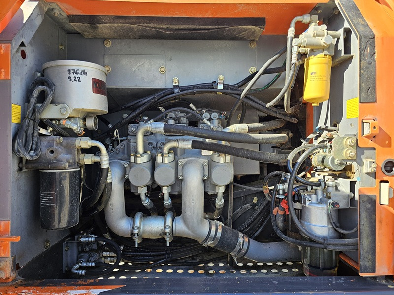 Гусеничный экскаватор HITACHI ZX290LCN-5B: фото 19 Гусеничный экскаватор HITACHI ZX290LCN-5B: фото 19