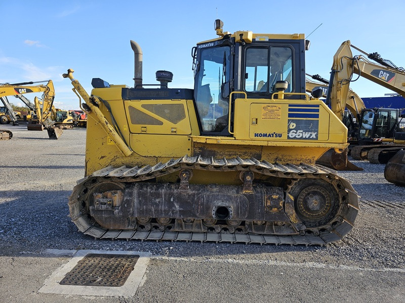 KOMATSU D65WX-17 - Бульдозер: фото 2 KOMATSU D65WX-17 - Бульдозер: фото 2