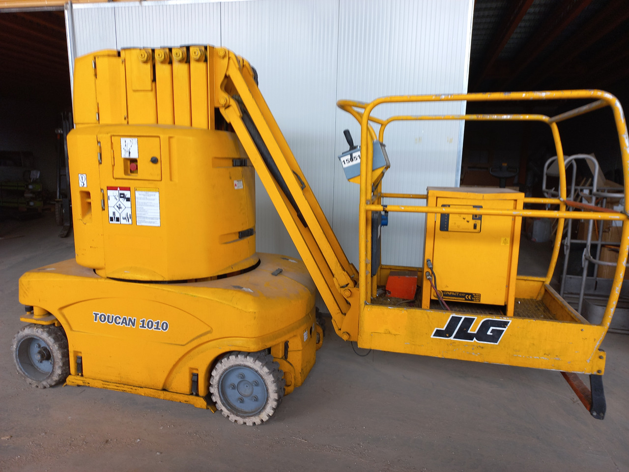 GROVE TOUCAN 1010 - Вертикальный мачтовый подъемник: фото 1 GROVE TOUCAN 1010 - Вертикальный мачтовый подъемник: фото 1