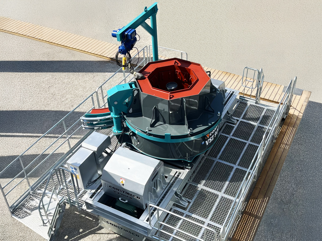 Constmach Vertikale Prallbrecher mit einer Leistung von 65 bis 400 t/h - Ударная дробилка: фото 1 Constmach Vertikale Prallbrecher mit einer Leistung von 65 bis 400 t/h - Ударная дробилка: фото 1