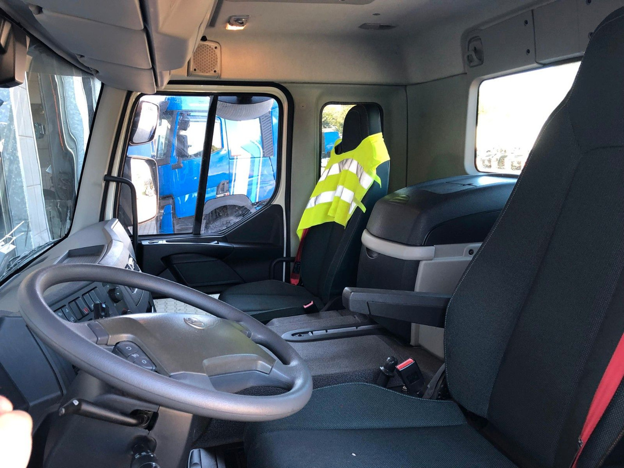 Крюковой мультилифт Volvo FE 350 6x2 Lenkachse*Alufelgen*HIAB*AHK*Klima: фото 12