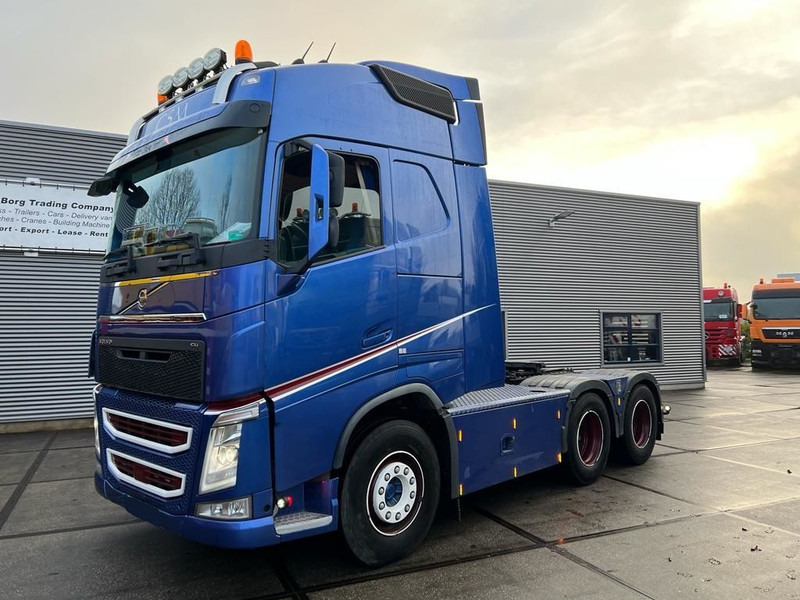 Volvo FH 13.500 6x4 Tandem lift - Тягач: фото 1 Volvo FH 13.500 6x4 Tandem lift - Тягач: фото 1