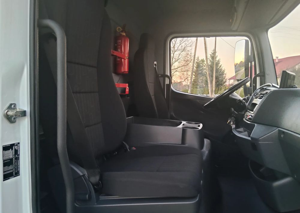 Грузовик с закрытым кузовом Mercedes-Benz Atego: фото 19