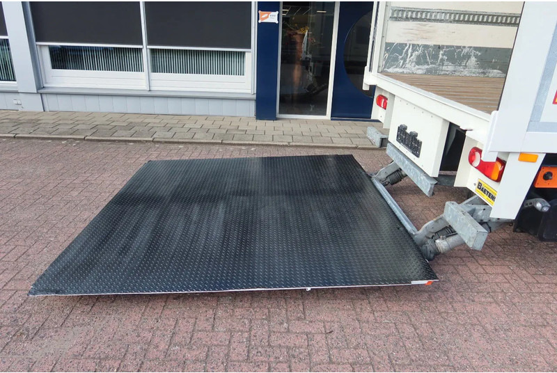 Грузовик с закрытым кузовом DAF CF 290 FA Bak + klep Dhollandia 2000 KG: фото 14 Грузовик с закрытым кузовом DAF CF 290 FA Bak + klep Dhollandia 2000 KG: фото 14