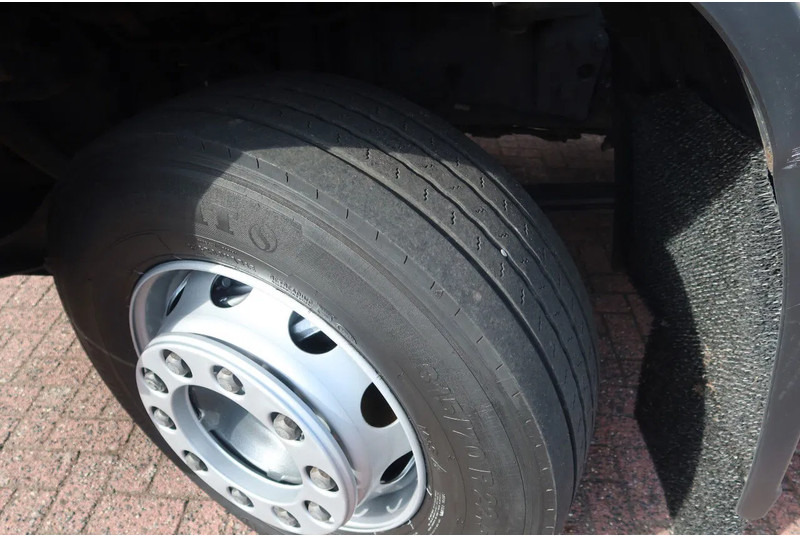 Грузовик с закрытым кузовом DAF CF 290 FA Bak + klep Dhollandia 2000 KG: фото 7 Грузовик с закрытым кузовом DAF CF 290 FA Bak + klep Dhollandia 2000 KG: фото 7