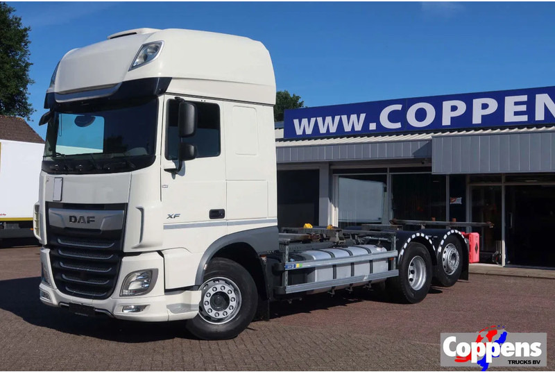 DAF XF 106.450 Wissellaadbaksysteem / Chassis - Грузовик-контейнеровоз/ Сменный кузов: фото 1 DAF XF 106.450 Wissellaadbaksysteem / Chassis - Грузовик-контейнеровоз/ Сменный кузов: фото 1