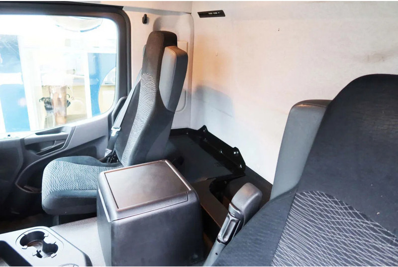 Грузовик с закрытым кузовом Mercedes-Benz Actros 1840 L Bakwagen + Bar klep 2000 KG + Geïsoleerde bak: фото 14 Грузовик с закрытым кузовом Mercedes-Benz Actros 1840 L Bakwagen + Bar klep 2000 KG + Geïsoleerde bak: фото 14