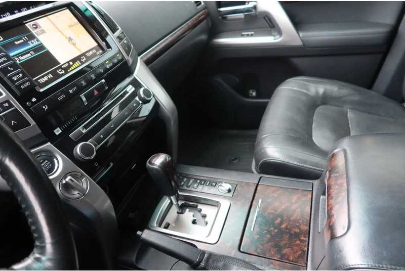 Toyota Land Cruiser V8 200 V8. 4.5D Executive. 7 Persoons. Luchtvering. Marge voertuig - Легковой автомобиль: фото 5 Toyota Land Cruiser V8 200 V8. 4.5D Executive. 7 Persoons. Luchtvering. Marge voertuig - Легковой автомобиль: фото 5