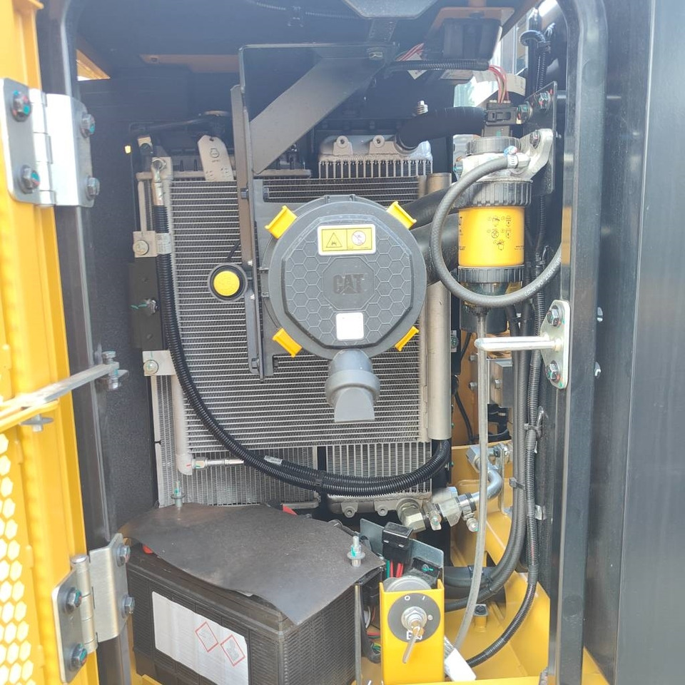 Мини-экскаватор CAT 307: фото 14 Мини-экскаватор CAT 307: фото 14