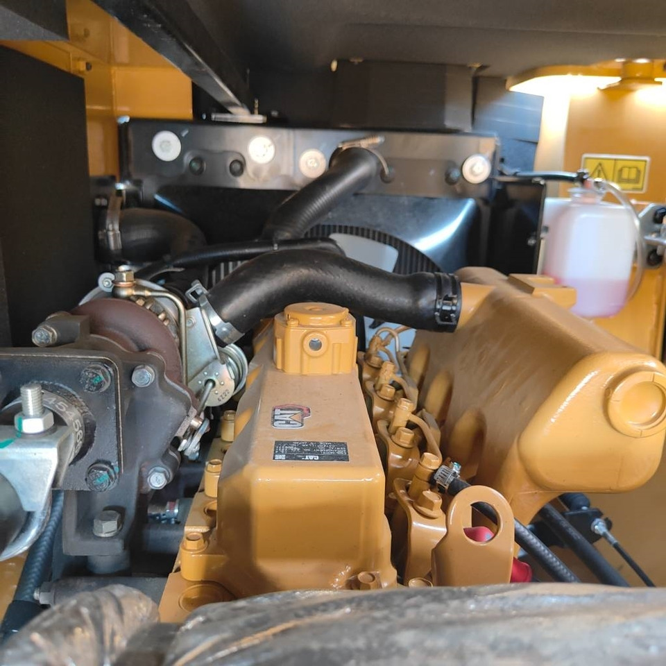 Мини-экскаватор CAT 307: фото 20 Мини-экскаватор CAT 307: фото 20