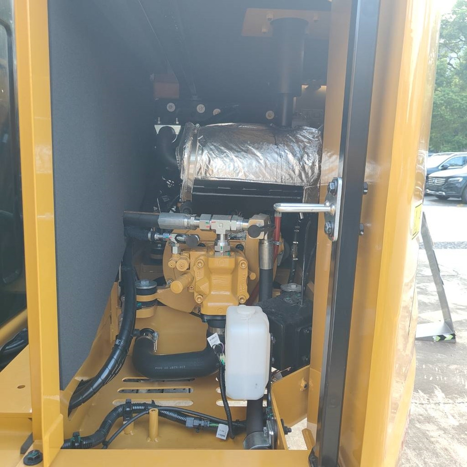 Мини-экскаватор CAT 307: фото 16 Мини-экскаватор CAT 307: фото 16