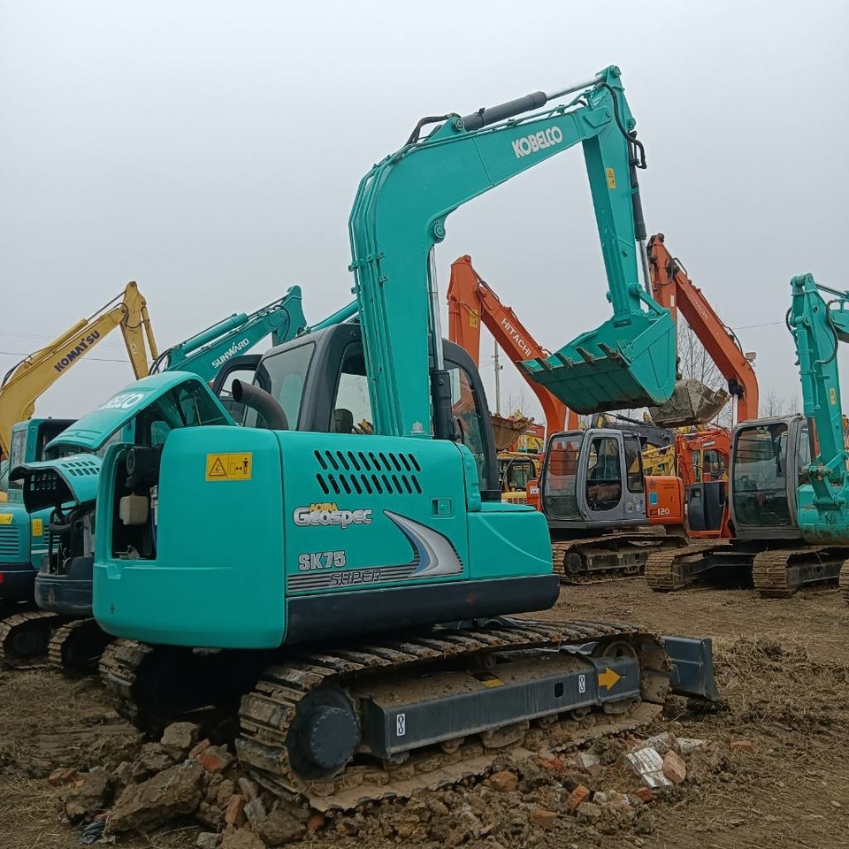 Kobelco SK75-8 - Мини-экскаватор: фото 3 Kobelco SK75-8 - Мини-экскаватор: фото 3