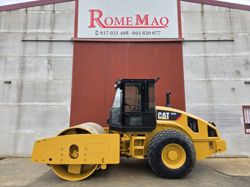 CAT CS74 - Каток: фото 1 CAT CS74 - Каток: фото 1