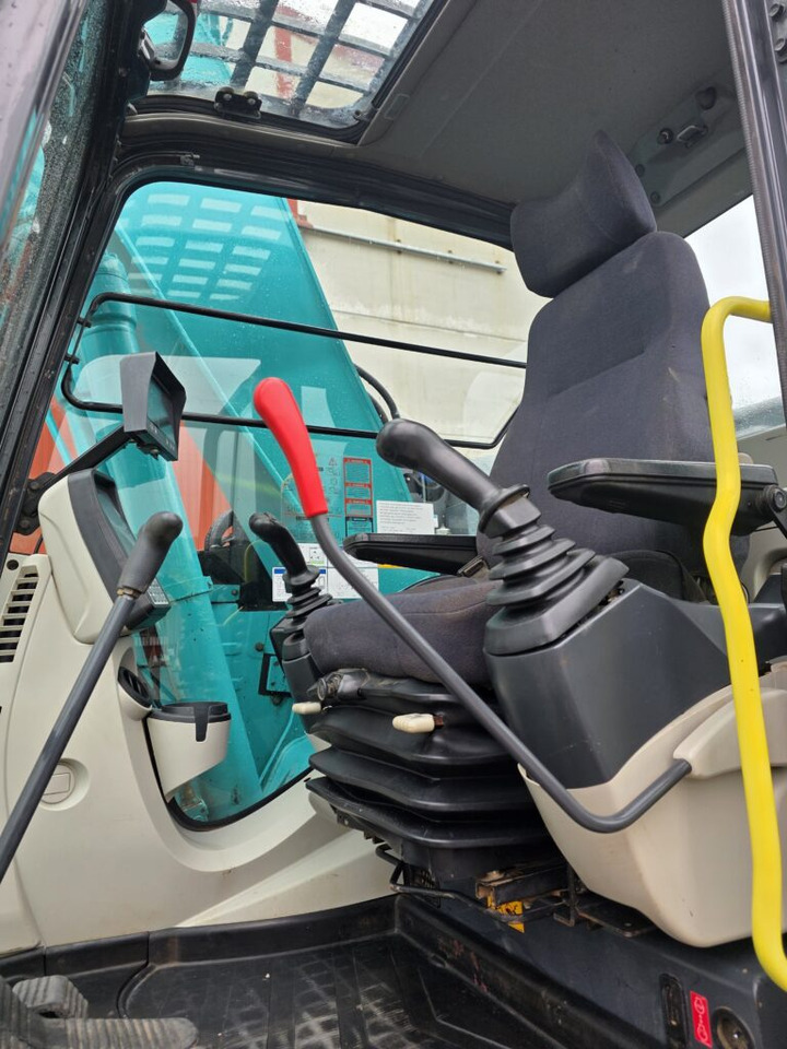 KOBELCO SK140SRLC-5 - Гусеничный экскаватор: фото 5 KOBELCO SK140SRLC-5 - Гусеничный экскаватор: фото 5