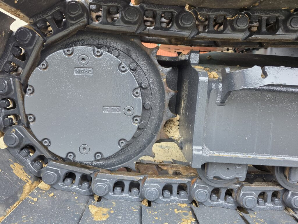 KOBELCO SK140SRLC-5 - Гусеничный экскаватор: фото 3 KOBELCO SK140SRLC-5 - Гусеничный экскаватор: фото 3