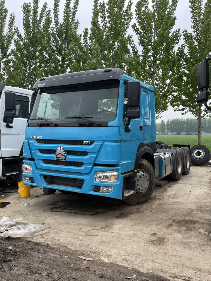 HOWO 6X4 TRACTOR SINOTRUCK 371HP - Тягач: фото 1 HOWO 6X4 TRACTOR SINOTRUCK 371HP - Тягач: фото 1