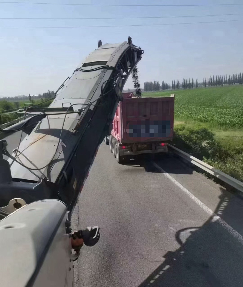 WIRTGEN W2000 miling machine - Дорожная фреза: фото 4 WIRTGEN W2000 miling machine - Дорожная фреза: фото 4