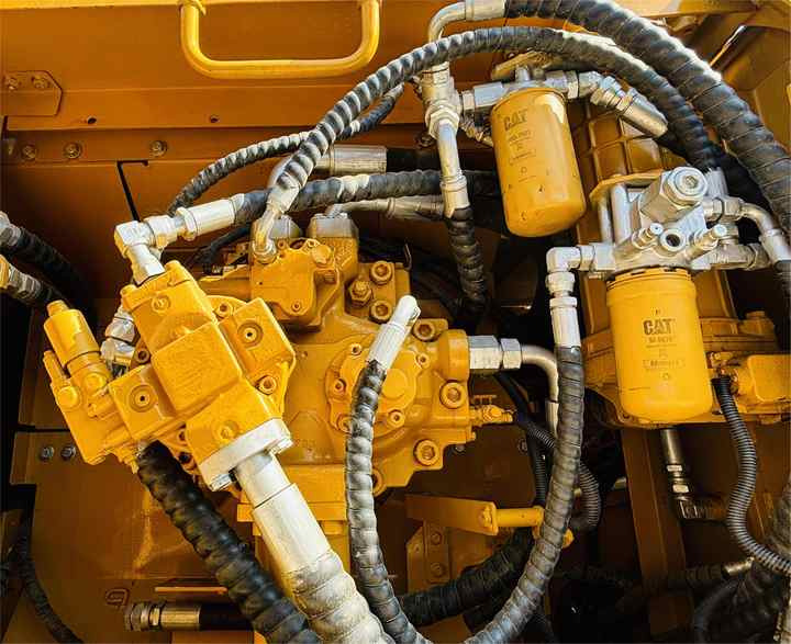 Cat 336d Large Used Excavator,36ton Large Heavy Construction Digging Excavators Imported From Japan On Sale In Shanghai - Гусеничный экскаватор: фото 4 Cat 336d Large Used Excavator,36ton Large Heavy Construction Digging Excavators Imported From Japan On Sale In Shanghai - Гусеничный экскаватор: фото 4