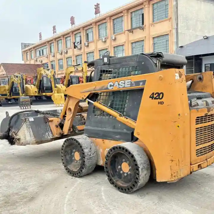 Factory Price case 420 Mini Skid Steer Loader Free After Sale 420 430 440 Mini Skid Steer Loader with Brand Engine - Мини-погрузчик с бортовым поворотом: фото 3 Factory Price case 420 Mini Skid Steer Loader Free After Sale 420 430 440 Mini Skid Steer Loader with Brand Engine - Мини-погрузчик с бортовым поворотом: фото 3