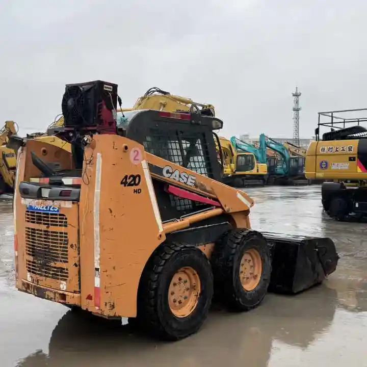 Used Case 420 Backhoe Loader Used Skid Steer Loader CASE 430 CASE 440 - Мини-погрузчик с бортовым поворотом: фото 5 Used Case 420 Backhoe Loader Used Skid Steer Loader CASE 430 CASE 440 - Мини-погрузчик с бортовым поворотом: фото 5
