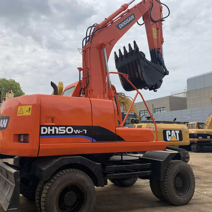 Used excavator doosan dh150 excavators machinery doosan dx60 dx80 dx75 dx225 Good Condition Low price - Гусеничный экскаватор: фото 1 Used excavator doosan dh150 excavators machinery doosan dx60 dx80 dx75 dx225 Good Condition Low price - Гусеничный экскаватор: фото 1