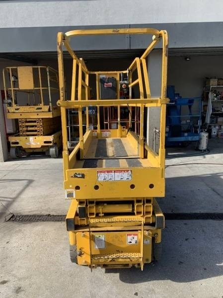 Haulotte Compact 8 - 8m, electric - Ножничный подъемник: фото 3 Haulotte Compact 8 - 8m, electric - Ножничный подъемник: фото 3