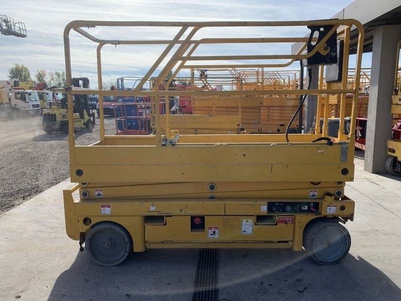 Haulotte Compact 8 - 8m, electric - Ножничный подъемник: фото 4 Haulotte Compact 8 - 8m, electric - Ножничный подъемник: фото 4