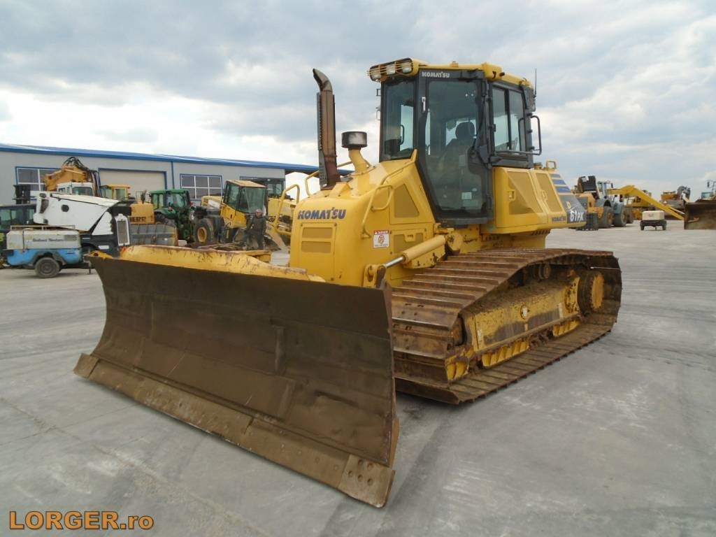 Komatsu D61PX-23 / Lama in 6 poziții - Гусеничный экскаватор: фото 1 Komatsu D61PX-23 / Lama in 6 poziții - Гусеничный экскаватор: фото 1