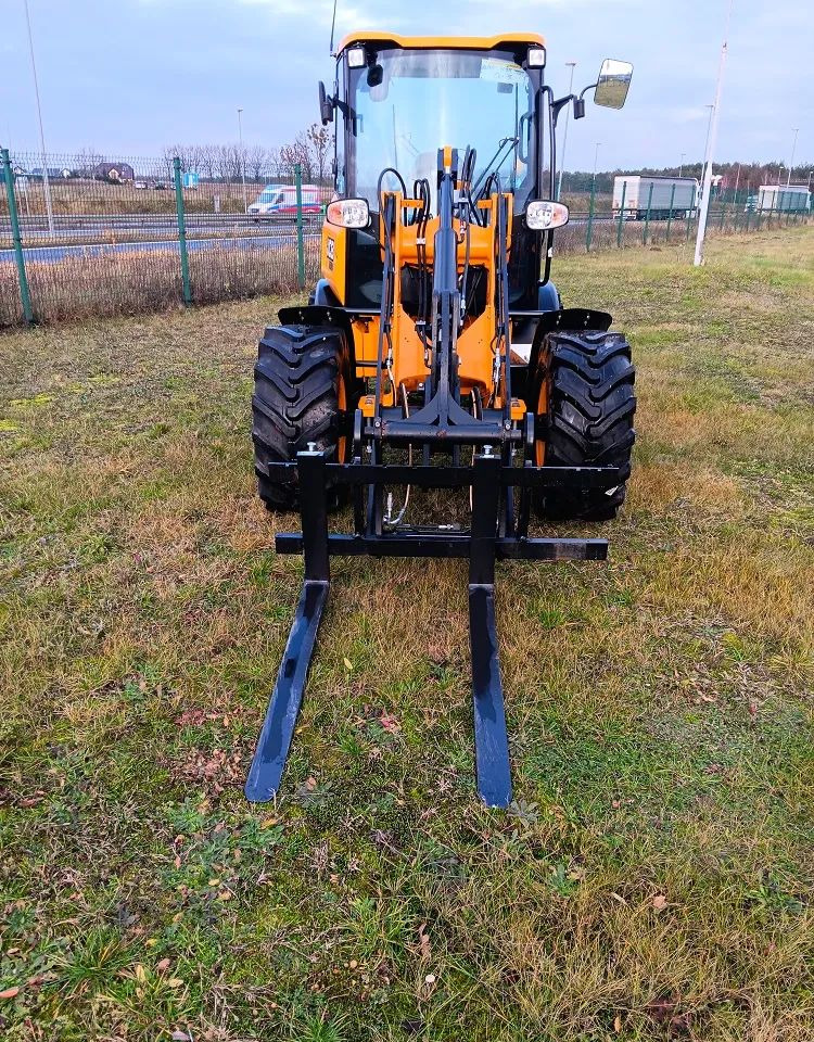 JCB 407 - Колёсный экскаватор: фото 2 JCB 407 - Колёсный экскаватор: фото 2