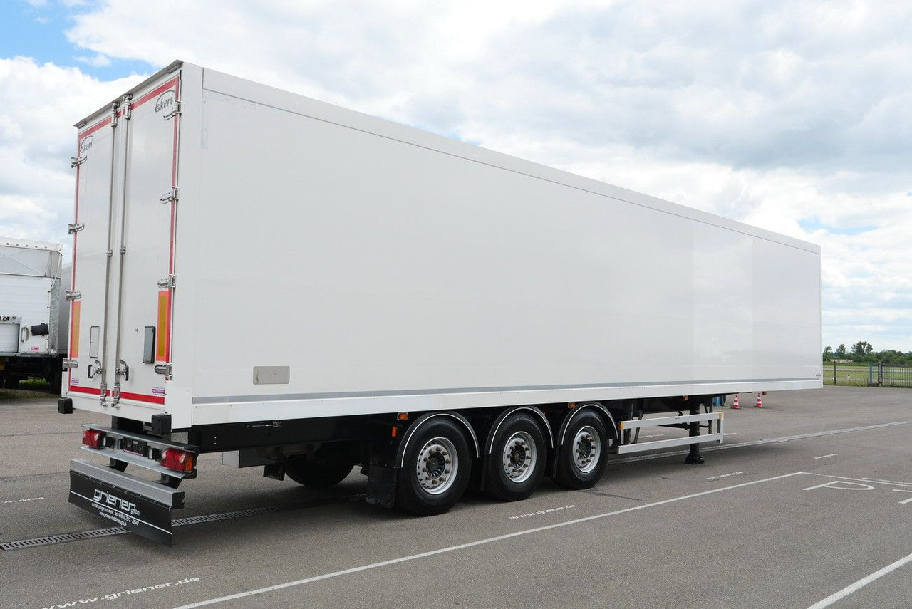 EKERI T3-A /SEITLICHE TÜREN /FALTWAND 2700 mm - Полуприцеп-фургон: фото 2 EKERI T3-A /SEITLICHE TÜREN /FALTWAND 2700 mm - Полуприцеп-фургон: фото 2