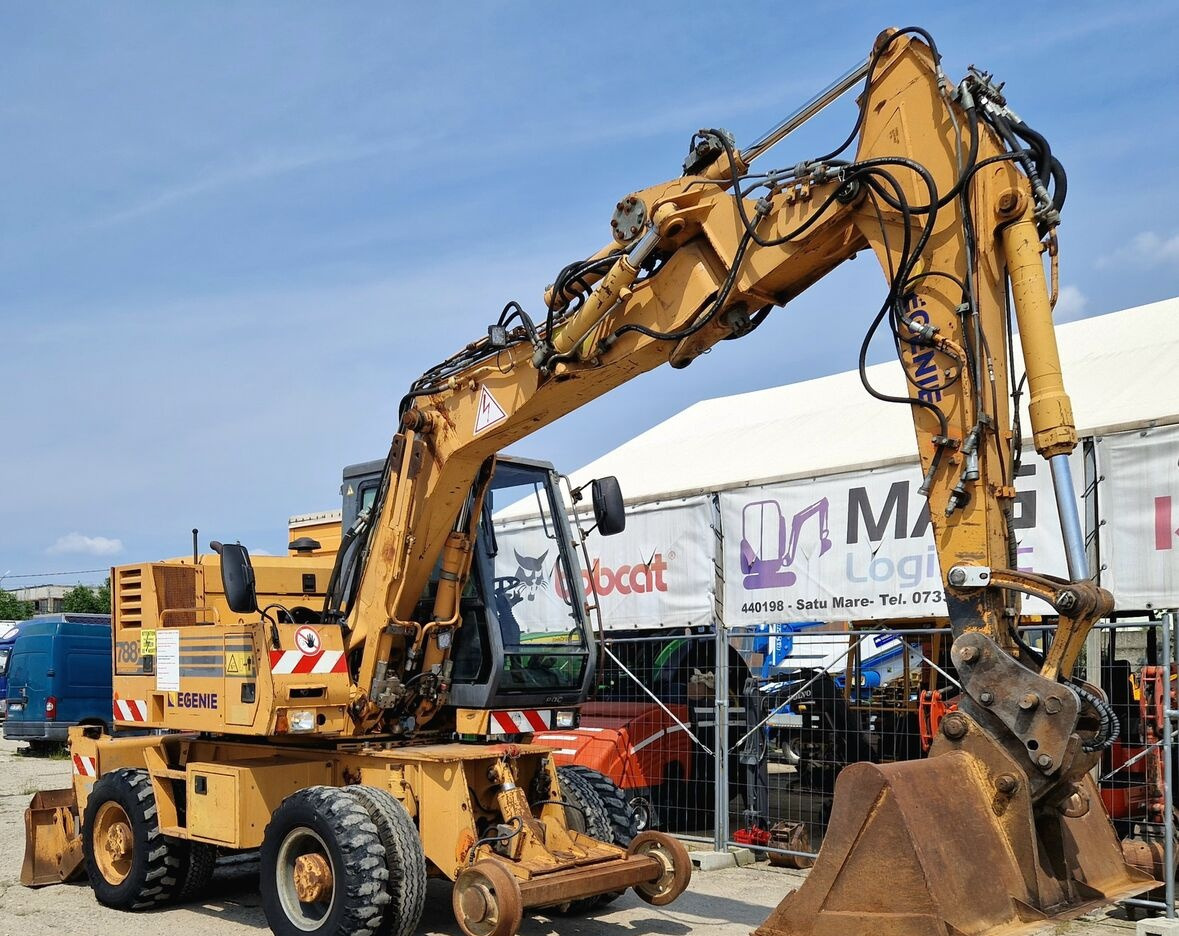 Case 788 - Колёсный экскаватор: фото 2 Case 788 - Колёсный экскаватор: фото 2