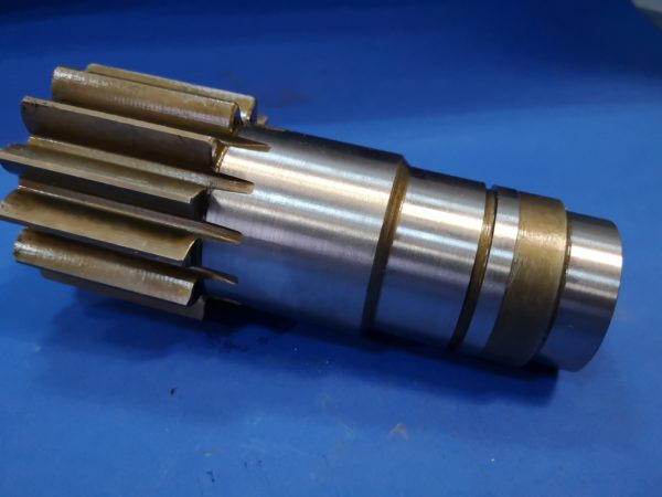 010290A Wałek silnika obrotu - Поворотный редуктор для Строительной техники: фото 1 010290A Wałek silnika obrotu - Поворотный редуктор для Строительной техники: фото 1