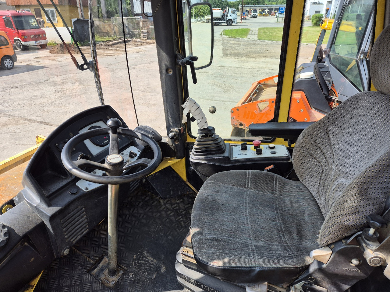 BOMAG BW211 D-4 - Компактор: фото 5 BOMAG BW211 D-4 - Компактор: фото 5