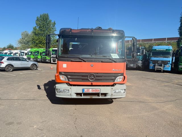 Mercedes-Benz Atego 1223 mit Kran MKG HLK 76 - Грузовик бортовой/ Платформа, Автоманипулятор: фото 1 Mercedes-Benz Atego 1223 mit Kran MKG HLK 76 - Грузовик бортовой/ Платформа, Автоманипулятор: фото 1