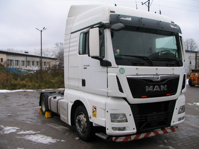 MAN TGX 18.480 / LOW DECK / ENGINE DAMAGE. - Тягач: фото 1 MAN TGX 18.480 / LOW DECK / ENGINE DAMAGE. - Тягач: фото 1