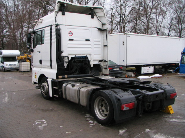 MAN TGX 18.480 / LOW DECK / ENGINE DAMAGE. - Тягач: фото 4 MAN TGX 18.480 / LOW DECK / ENGINE DAMAGE. - Тягач: фото 4