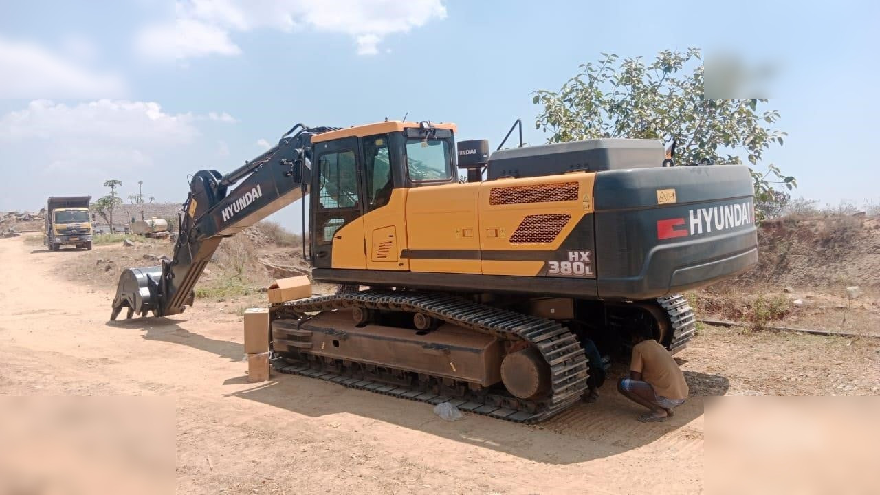 HYUNDAI HX380L - Гусеничный экскаватор: фото 1 HYUNDAI HX380L - Гусеничный экскаватор: фото 1