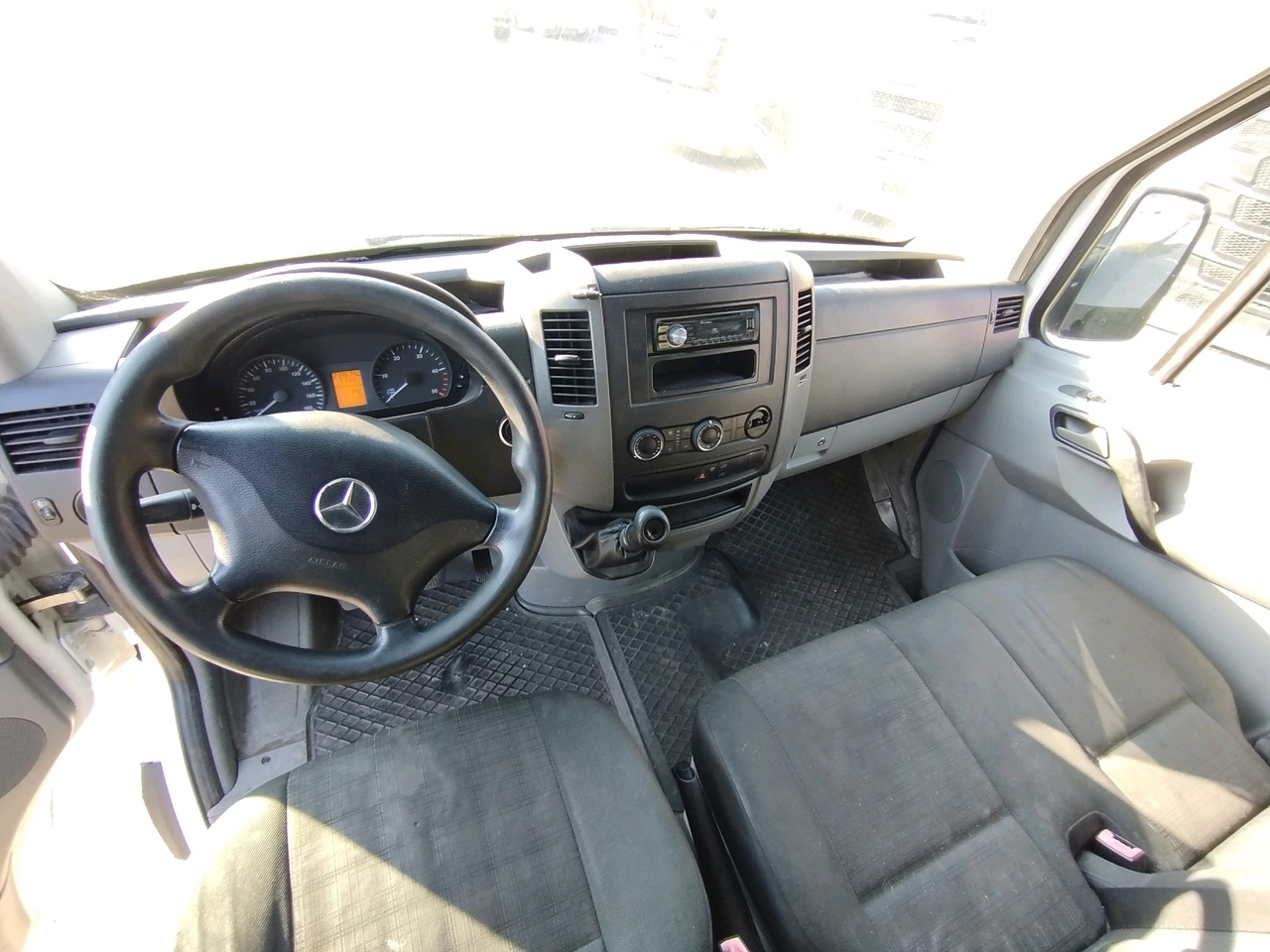 Mercedes Sprinter - Цельнометаллический фургон: фото 2 Mercedes Sprinter - Цельнометаллический фургон: фото 2