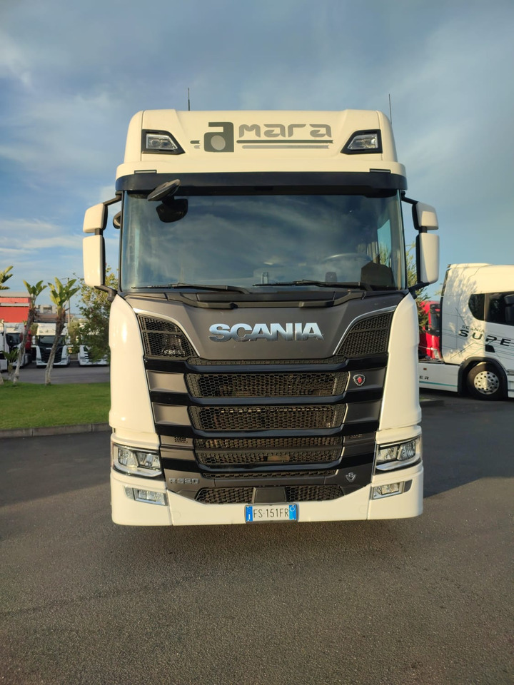 SCANIA R520 - Тягач: фото 1 SCANIA R520 - Тягач: фото 1