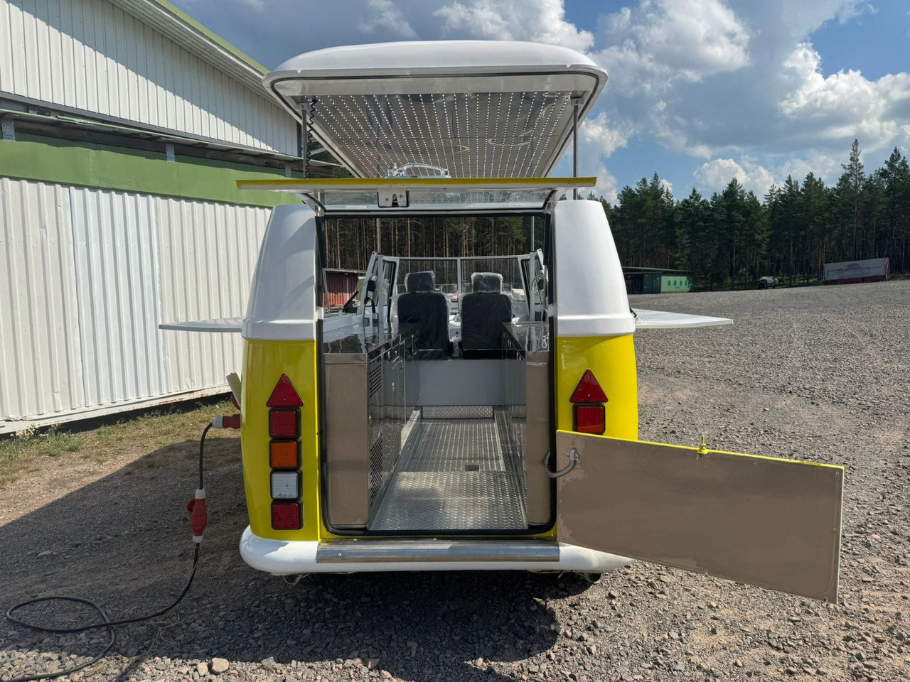 Торговый грузовик Event Mobil Catering Foodtruck: фото 14