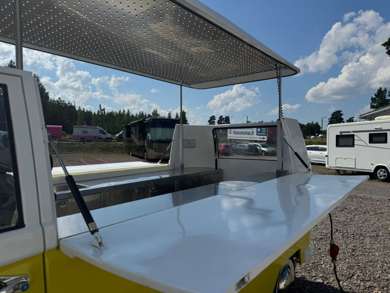 Торговый грузовик Event Mobil Catering Foodtruck: фото 17