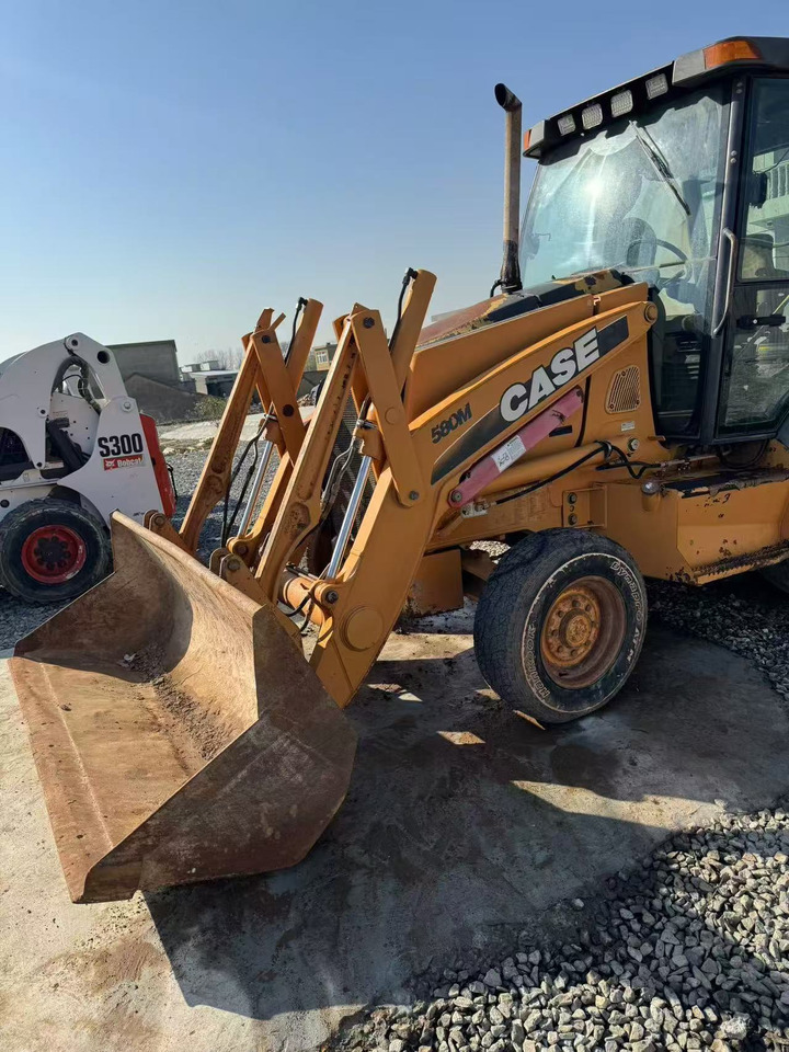 CASE 580 - Экскаватор-погрузчик: фото 2 CASE 580 - Экскаватор-погрузчик: фото 2