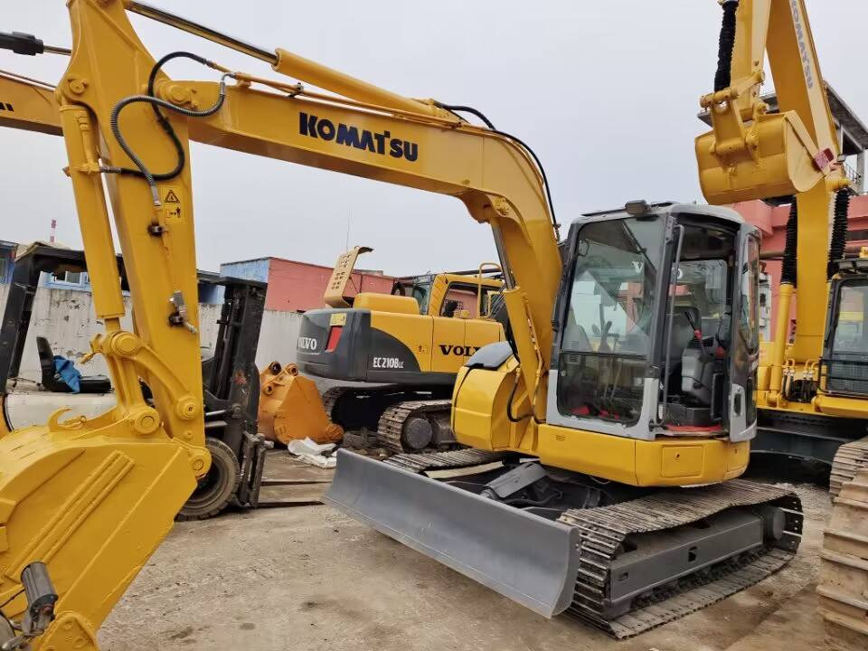Komatsu PC78US - Мини-экскаватор: фото 1 Komatsu PC78US - Мини-экскаватор: фото 1
